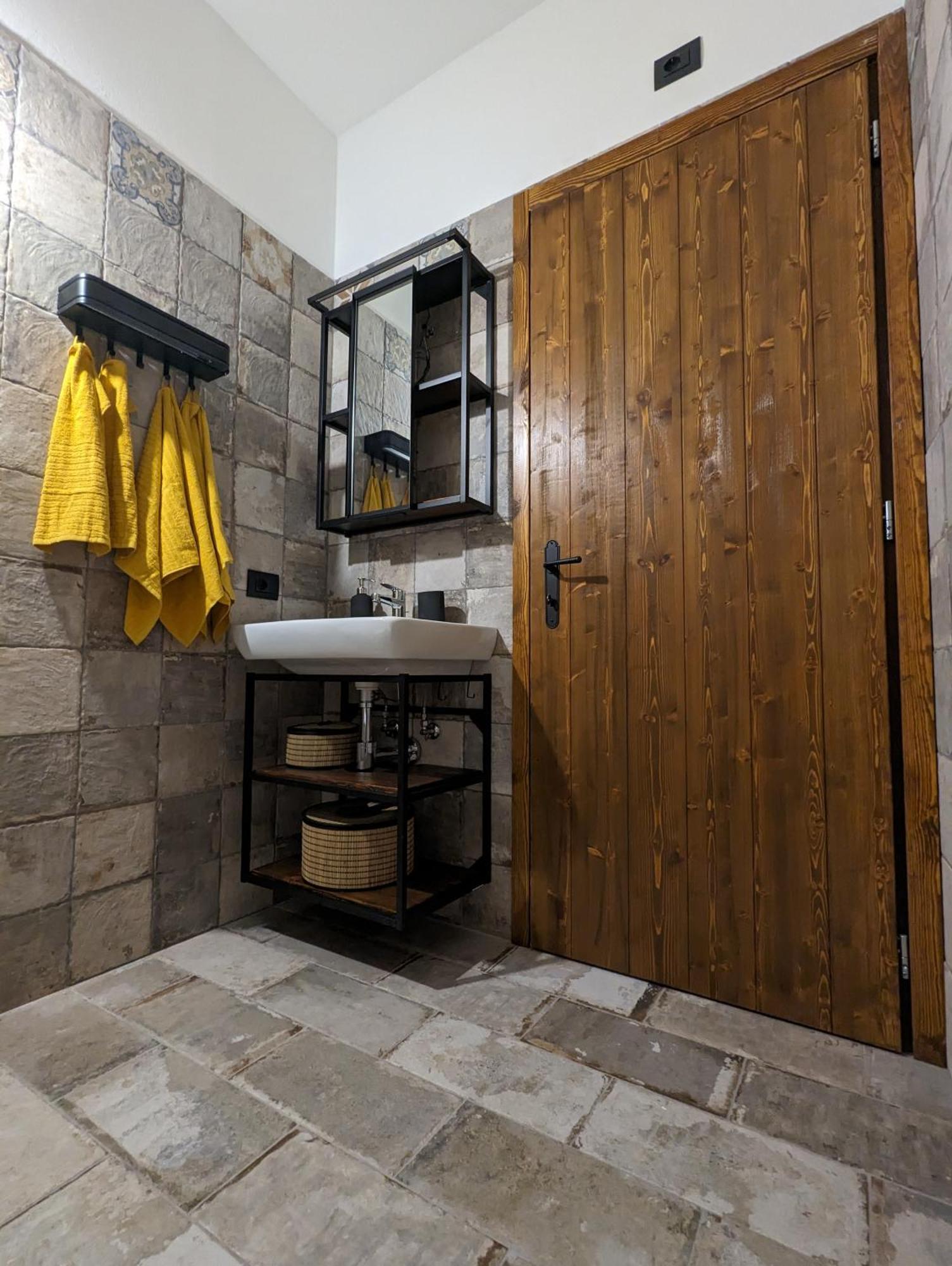 Antica Osteria Apartments دونغو الغرفة الصورة